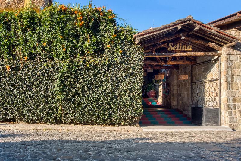 Socialtel Atitlan Hotel Panajachel Exterior photo